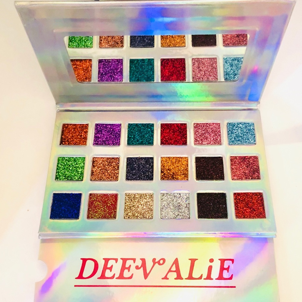 Deevalie Holographic Glitter pigment Eyeshadow - Picture 2 of 2